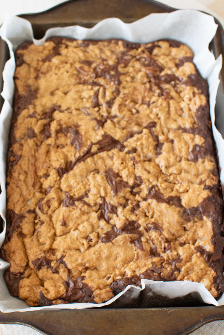 Baking pan of easy brookies