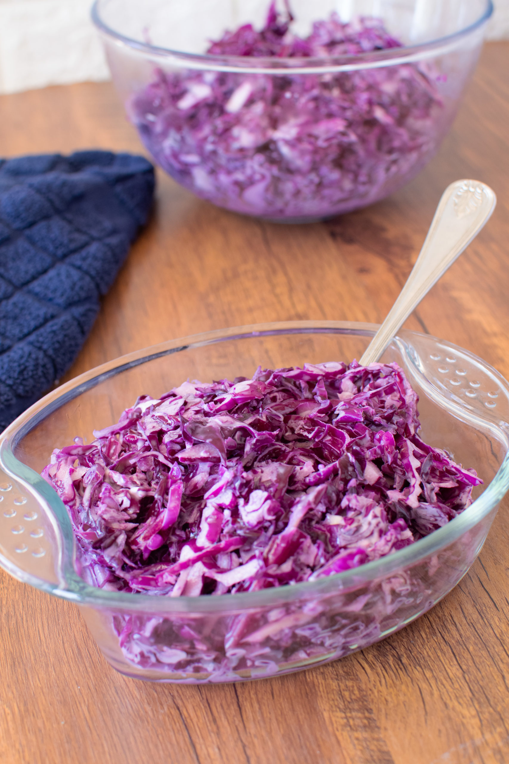 Easy Israeli-Style Red Cabbage Salad - Easy Shmeezy Recipes